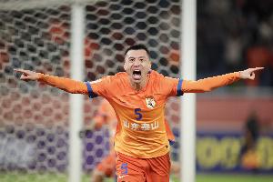 鲁媒：泰山提前前往上海备战申花，郑铮将回归主力阵容