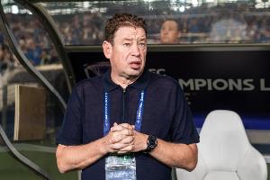 李璇：感觉申花管理层对斯卢茨基有过警告，俱乐部可能会动真格