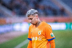 鲁媒：克雷桑能否出战青岛海牛存疑 黄政宇有望在本轮比赛回归