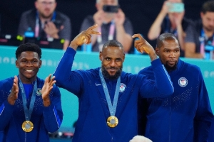 算上也是？费尔顿：不算詹库杜的话 爱德华兹是联盟前5球员