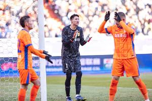 鲁媒：于金永近期出现肺炎症状，一直没有参加泰山训练