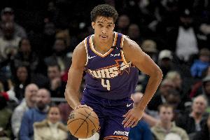 还有传球了？伊戈达罗出战20分钟 7中5拿到12分5板3助1断