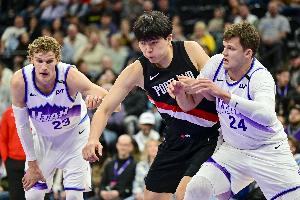 媒体人：小杨要接受NBA世界里的平庸 认识到差距和不足