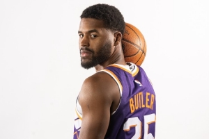 太阳竟然把贾里德-巴特勒给裁掉了 只能说NBA的竞争真是太激烈了