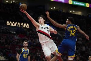 场均8分3.5板！NBA官方晒集锦和数据：杨瀚森季前赛表现抢眼！