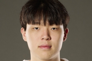 队记：杨瀚森哭我能够理解 相信中国8亿球迷对他的期望也较为理性