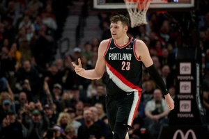 数据网站预测克林根新赛季数据：每36分钟12.8分13.8板2.8帽