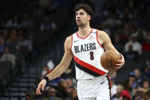 拓记：阿夫迪亚的背部并没有受伤 此前只是出现了一点轻微痉挛