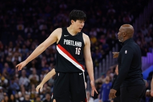 杨毅：目前这么多人说小杨但没说透的 现在前线记者未经严格训练