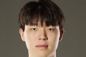 美网友：杨瀚森目前表现不佳&没看出他好在哪 16号签选他浪费了