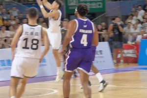 艾佛森选历史最强首发五人：乔科鲨詹库 ！我“艾”还是太谦虚了